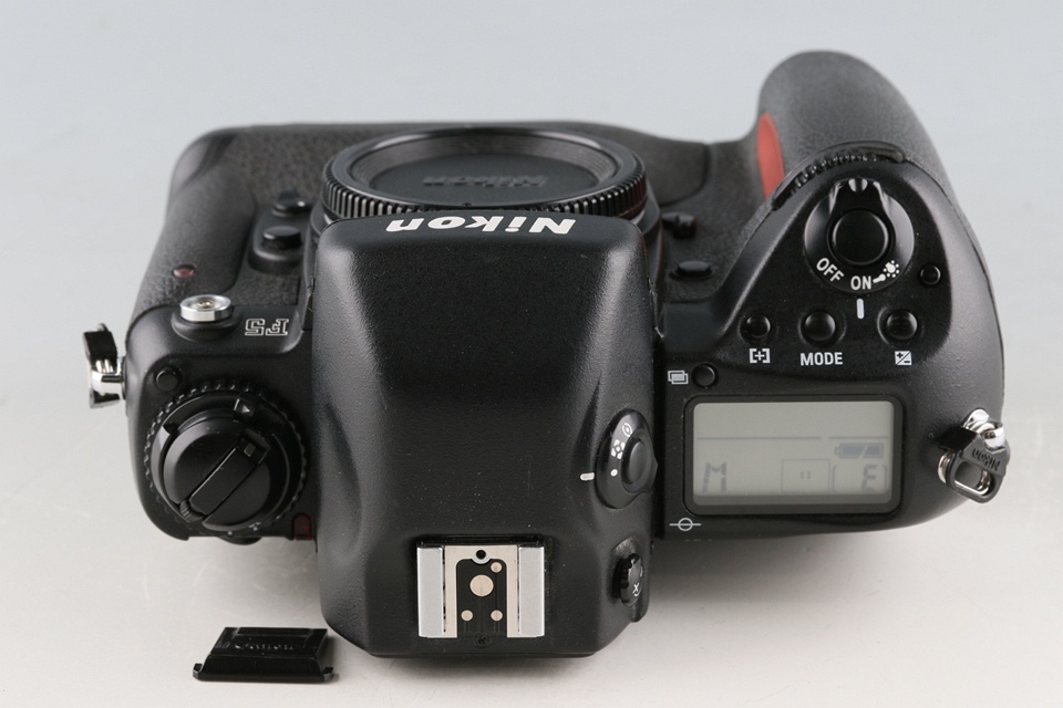 Nikon F5 35mm SLR Film Camera #60584E4