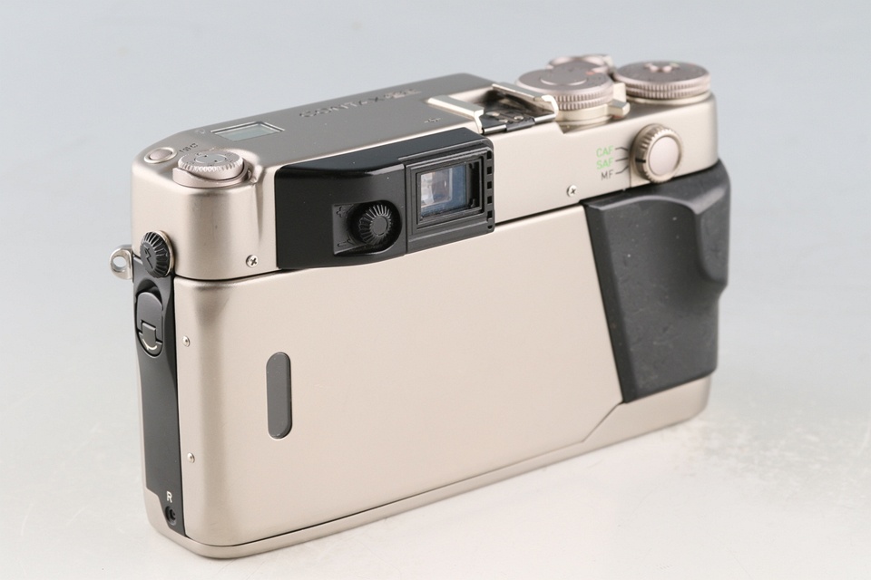 Contax G2 35mm Rangefinder Film Camera #60739D4