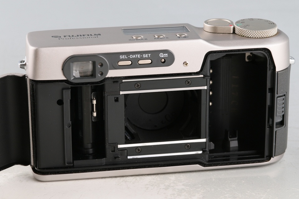 Fujifilm Klasse 35mm Point & Shoot Film Camera #60741D5