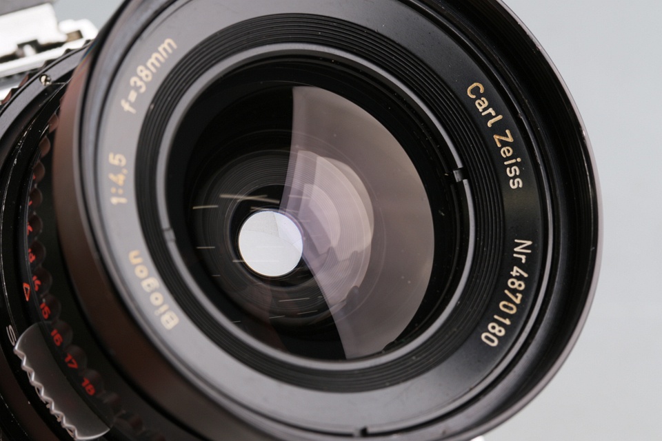 Hasselblad SWC Carl Zeiss Biogon T* 38mm F/4.5 Lens + A12 #60760E2