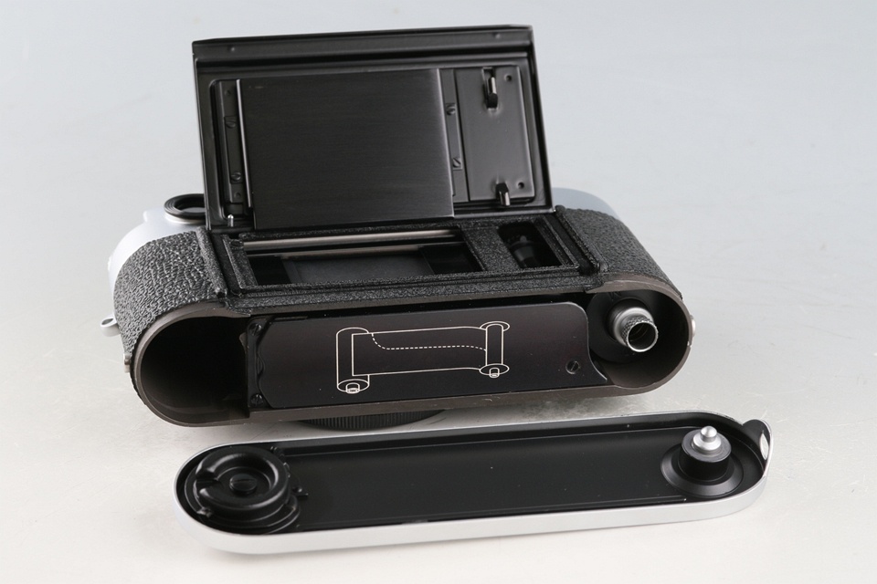 Leica Leitz M3 35mm Rangefinder Film Camera With Box #60802L1