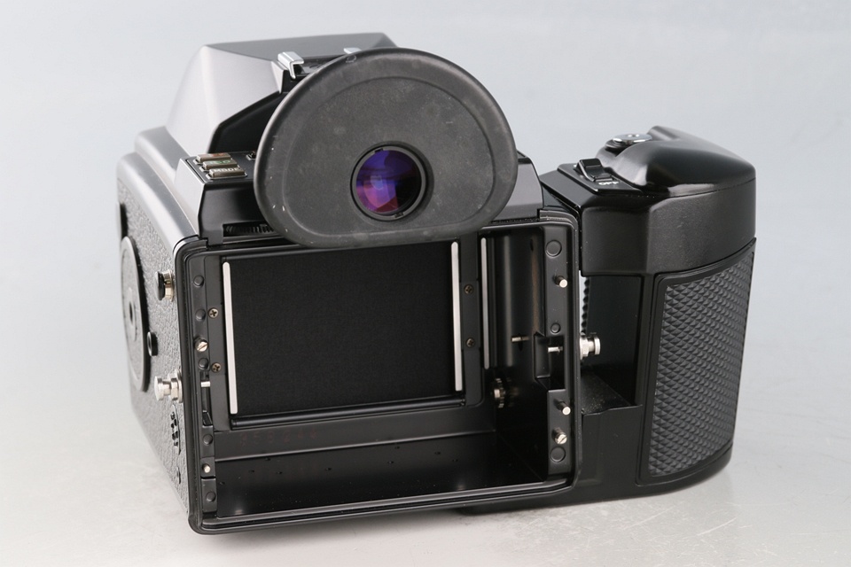 Pentax 645 + SMC Pentax-A 645 75mm F/2.8 Lens #60849F2