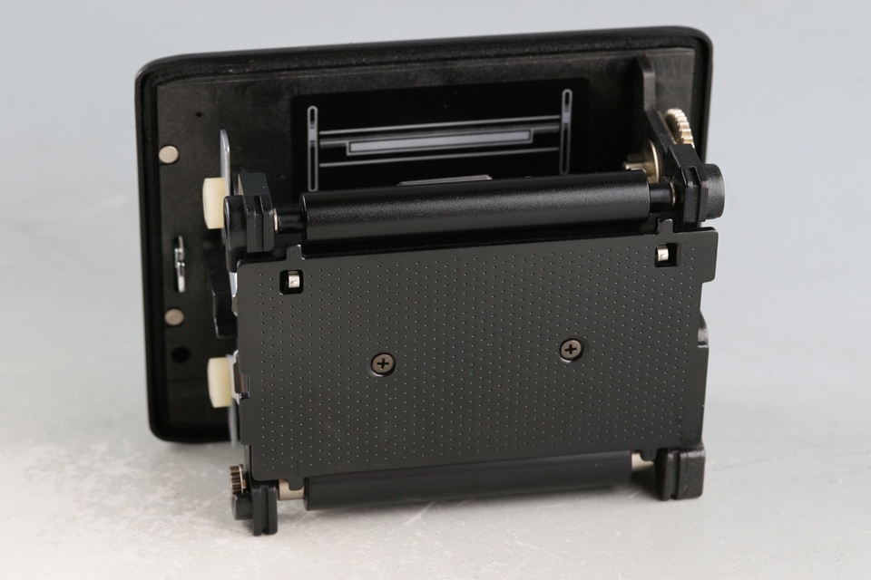 Pentax 645 + SMC Pentax-A 645 75mm F/2.8 Lens #60849F2