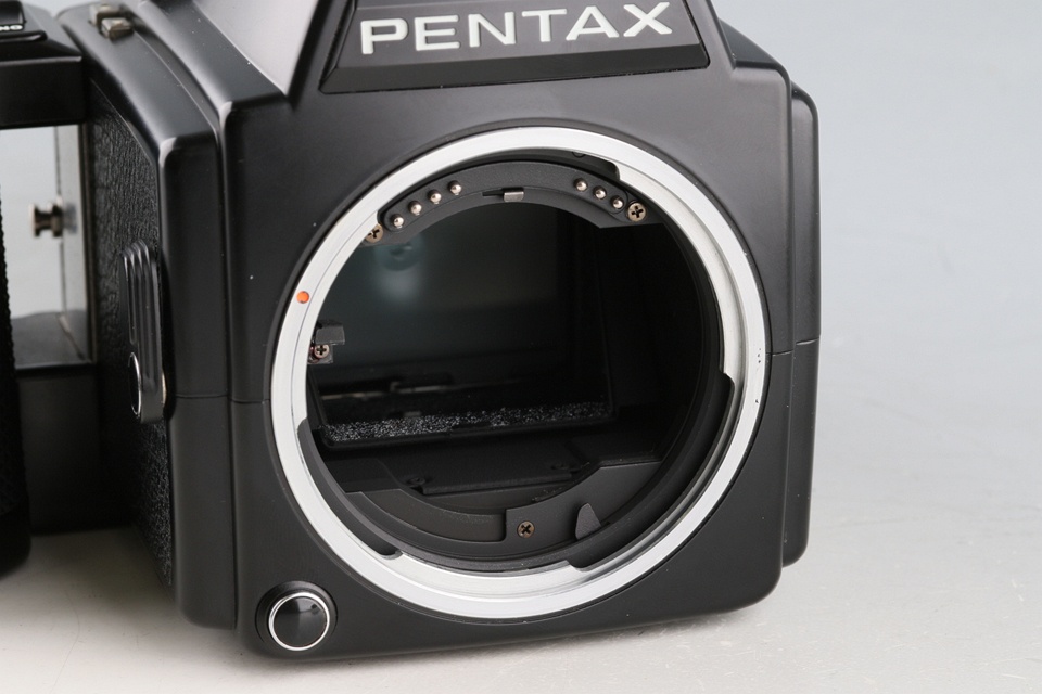 Pentax 645 + SMC Pentax-A 645 75mm F/2.8 Lens #60849F2