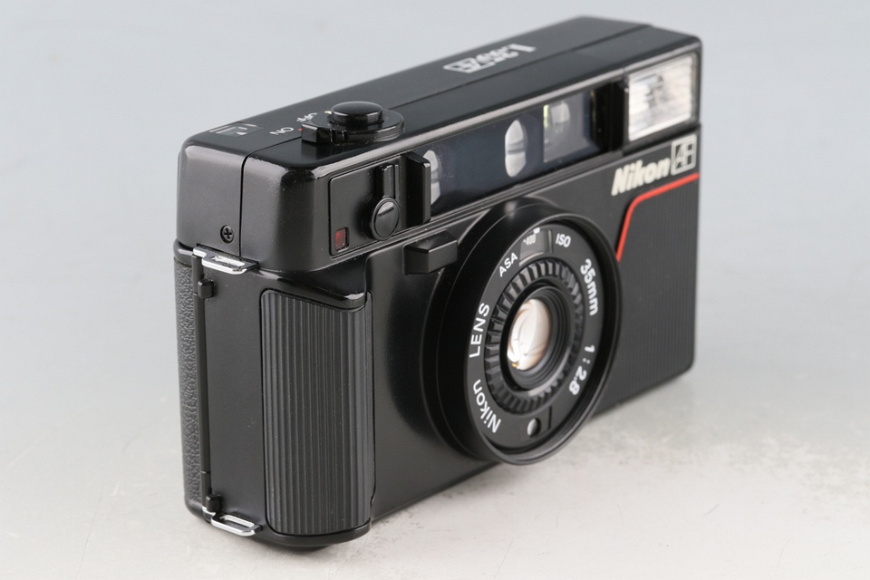 Nikon L35 AF 35mm Point & Shoot Film Camera #60869D5