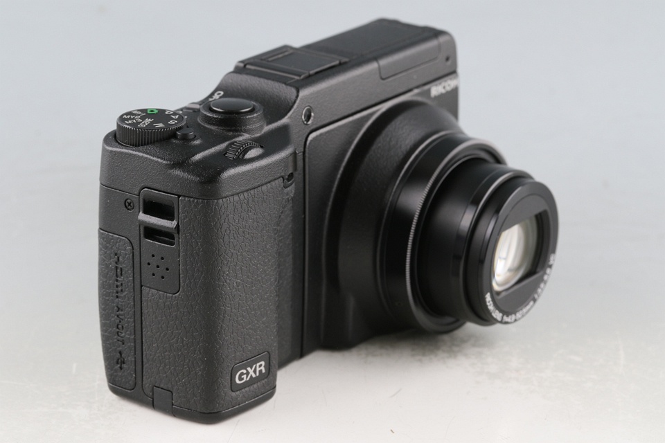 Ricoh GXR Digital Camera + P10 Kit With Box #60878L6