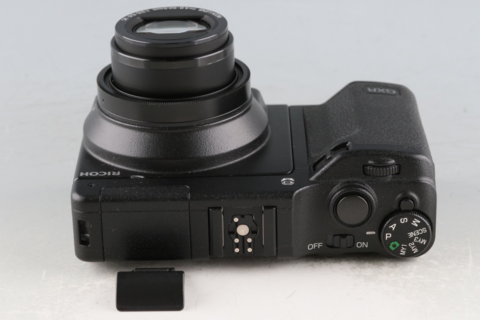 Ricoh GXR Digital Camera + P10 Kit With Box #60878L6