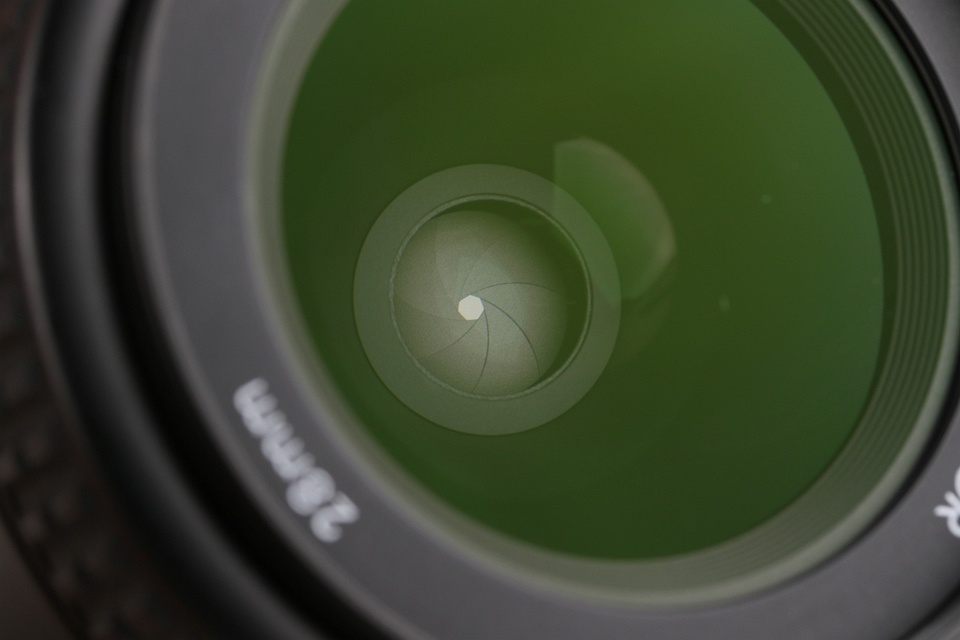 Nikon AF Nikkor 28mm F/2.8 D Lens With Box #60902L4