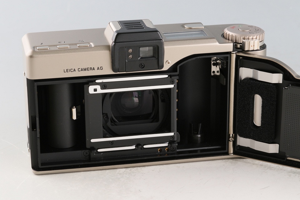 Leica minilux zoom 35mm Point & Shoot Film Camera #61000T