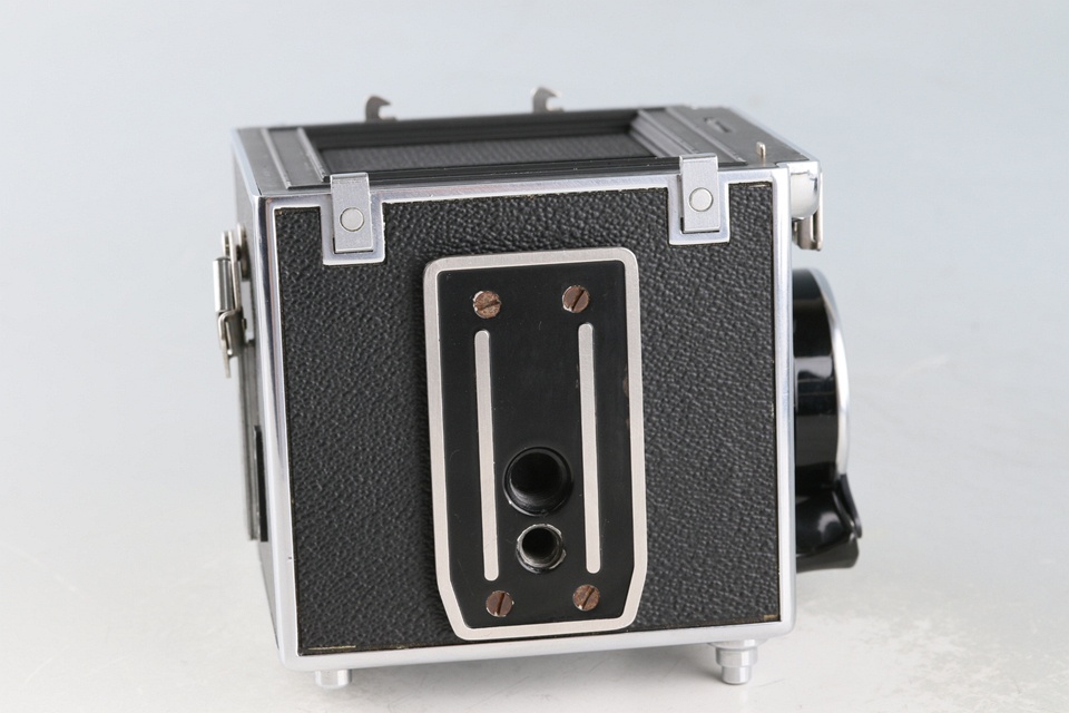 Hasselblad 500C + Carl Zeiss Planar 80mm F/2.8 Lens + C12 #61231E2