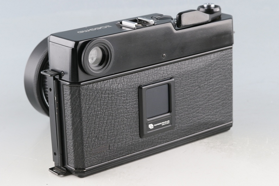 Fuji Fujifilm GW690II Medium Format Film Camera #61247E3