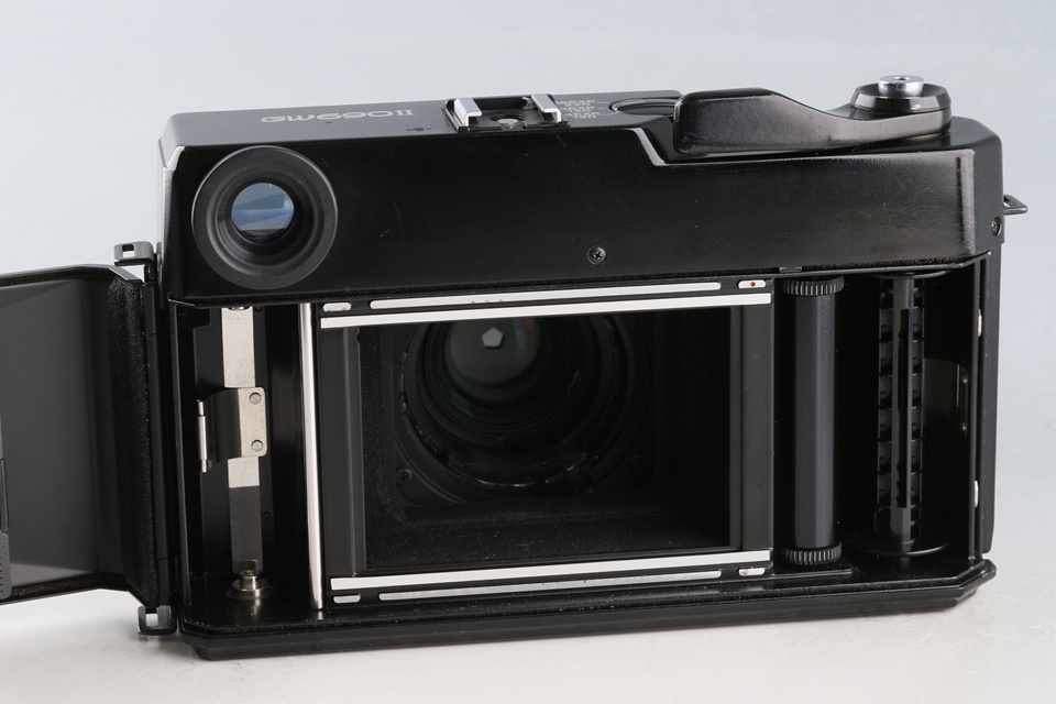 Fuji Fujifilm GW690II Medium Format Film Camera #61247E3
