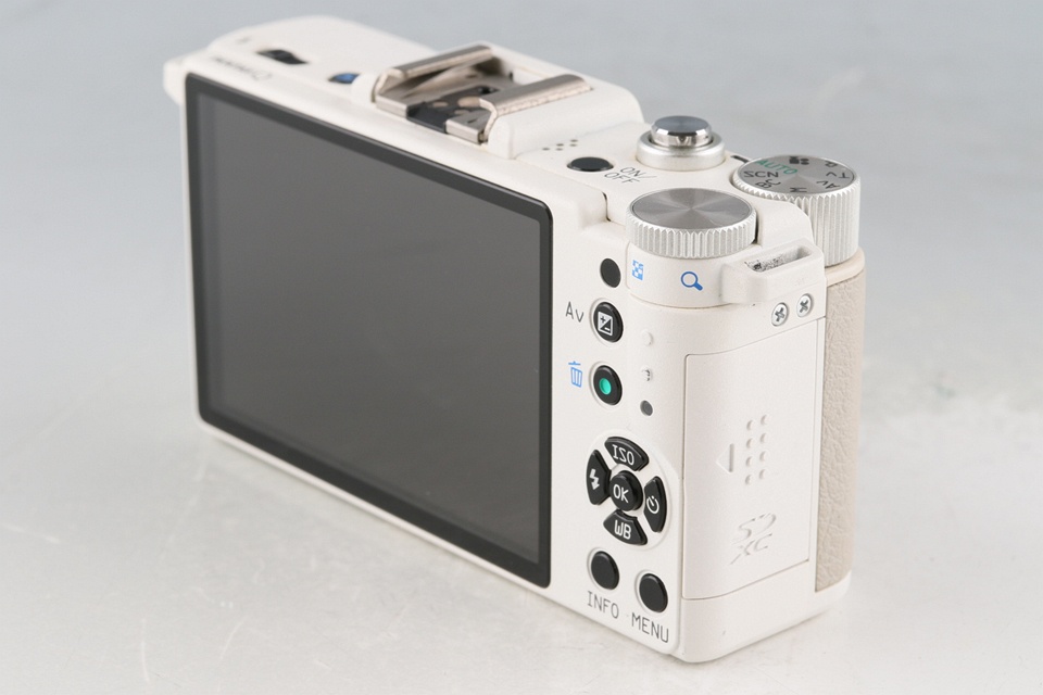 Pentax Q Mirrorless Digital Camera #61719J