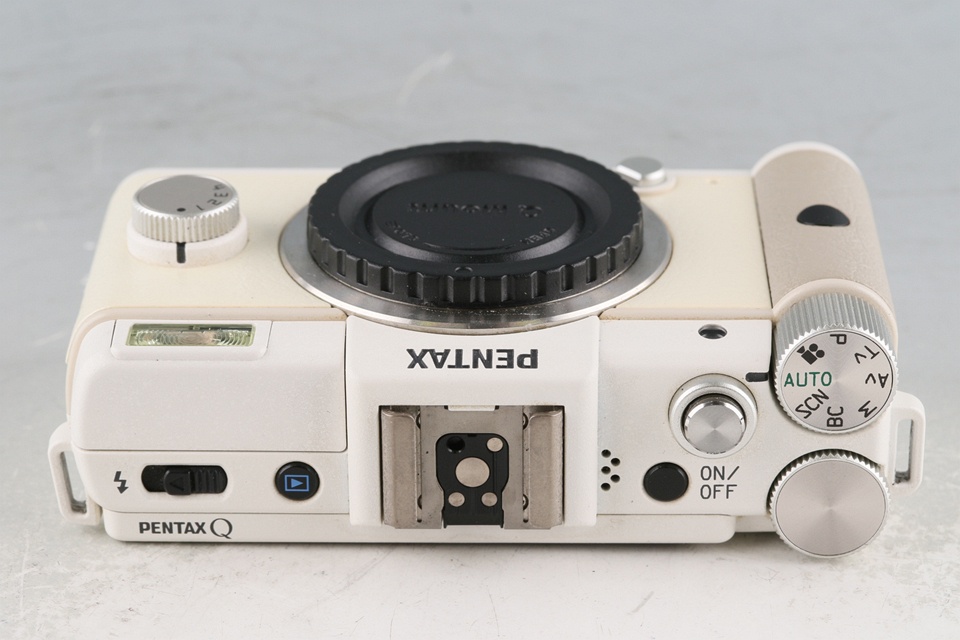 Pentax Q Mirrorless Digital Camera #61719J