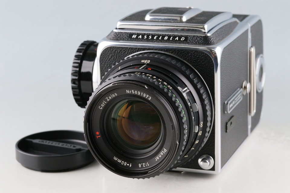 Hasselblad 500C/M + Carl Zeiss Planar T* 80mm F/2.8 C Lens + A12 #61735E1