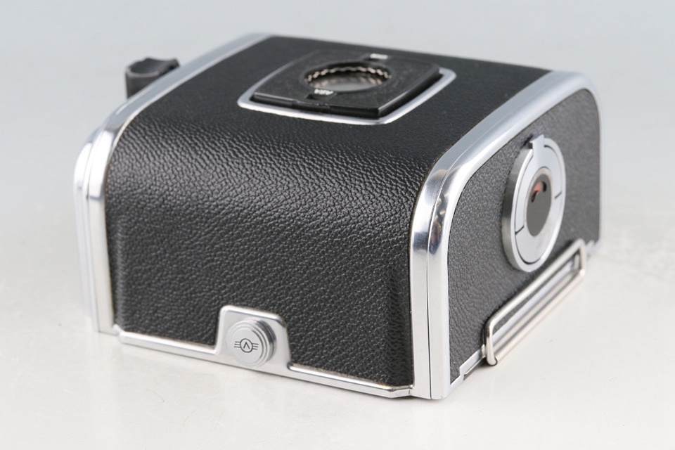 Hasselblad 500C/M + Carl Zeiss Planar T* 80mm F/2.8 C Lens + A12 #61735E1