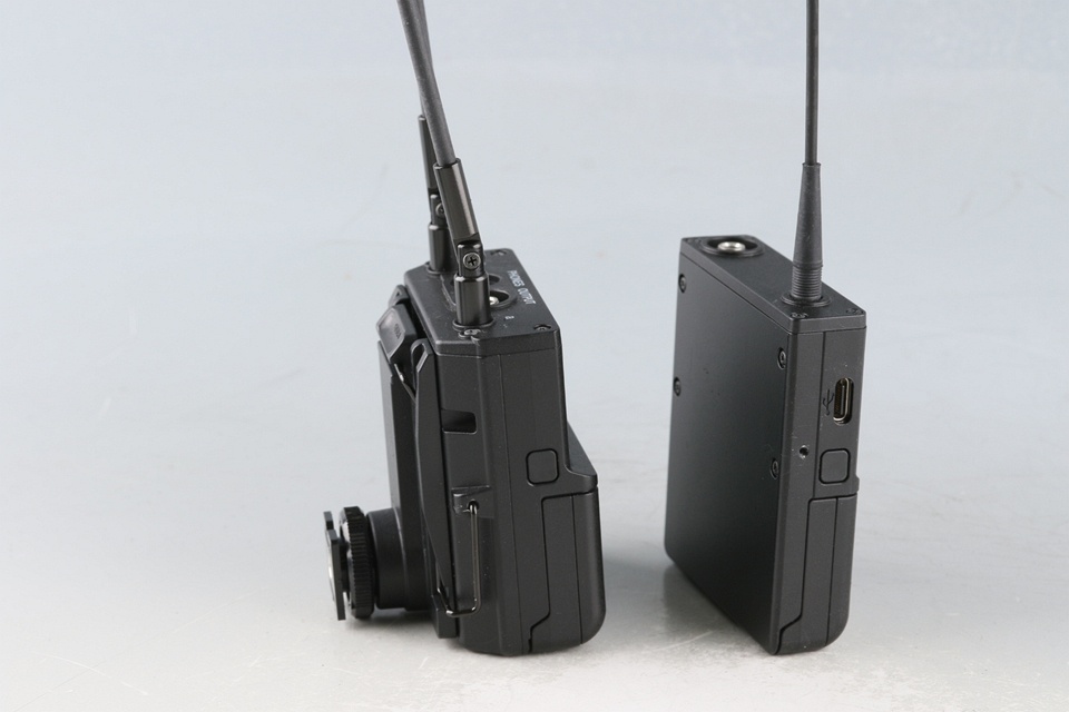 Sony UTX - B40 Bodypack Transmitter + URX - P40 Receiver Set #61766D6