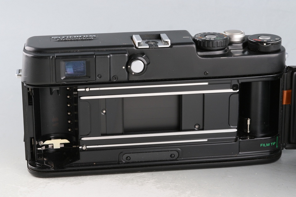 Fujifilm TX-2 + Super-EBC Fujinon 45mm F/4 Lens + Lens Hood #61930D4