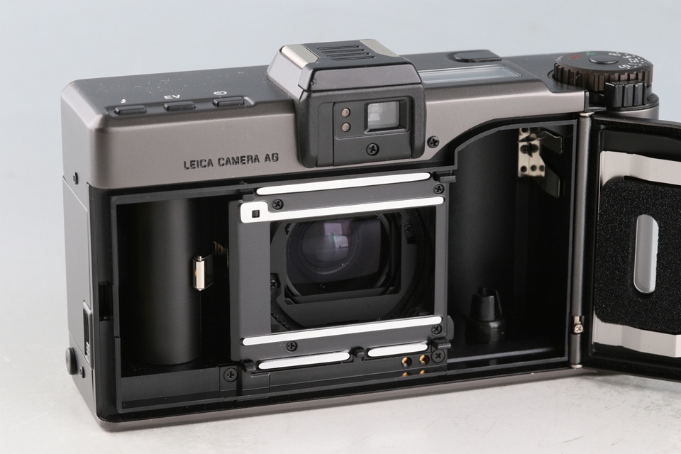 Leica minilux zoom 35mm Point & Shoot Film Camera #62049T