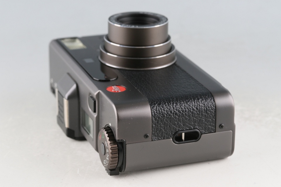 Leica minilux zoom 35mm Point & Shoot Film Camera #62049T