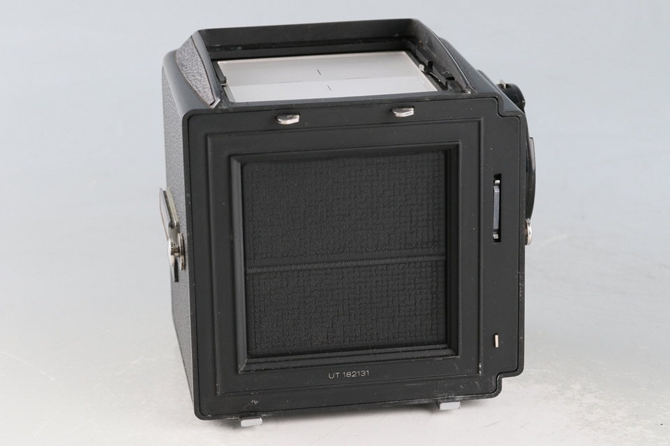 Hasselblad 500C/M + Carl Zeiss Planar T* 80mm F/2.8 C Lens + A12 #62108E1