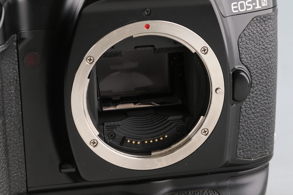 Canon EOS-1N DP 35mm SLR Film Camera #62209E1