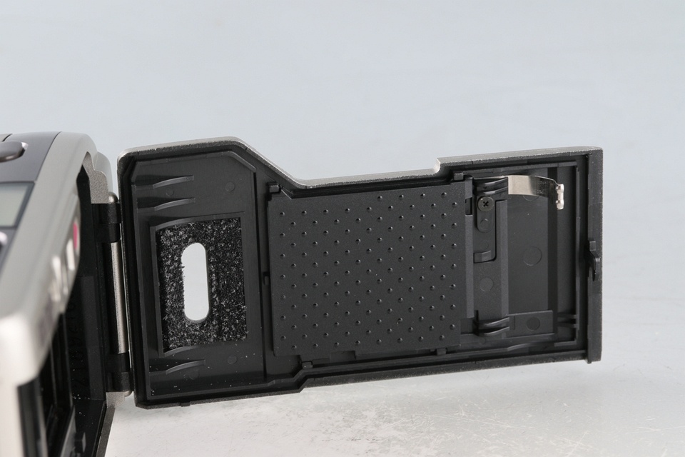 Ricoh R1s 35mm Point & Shoot Film Camera #62290G22