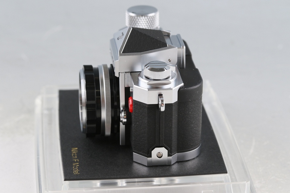 Sharan Nikon F Model Megahouse Mini Classic Camera Collection + Strobe #62563L8