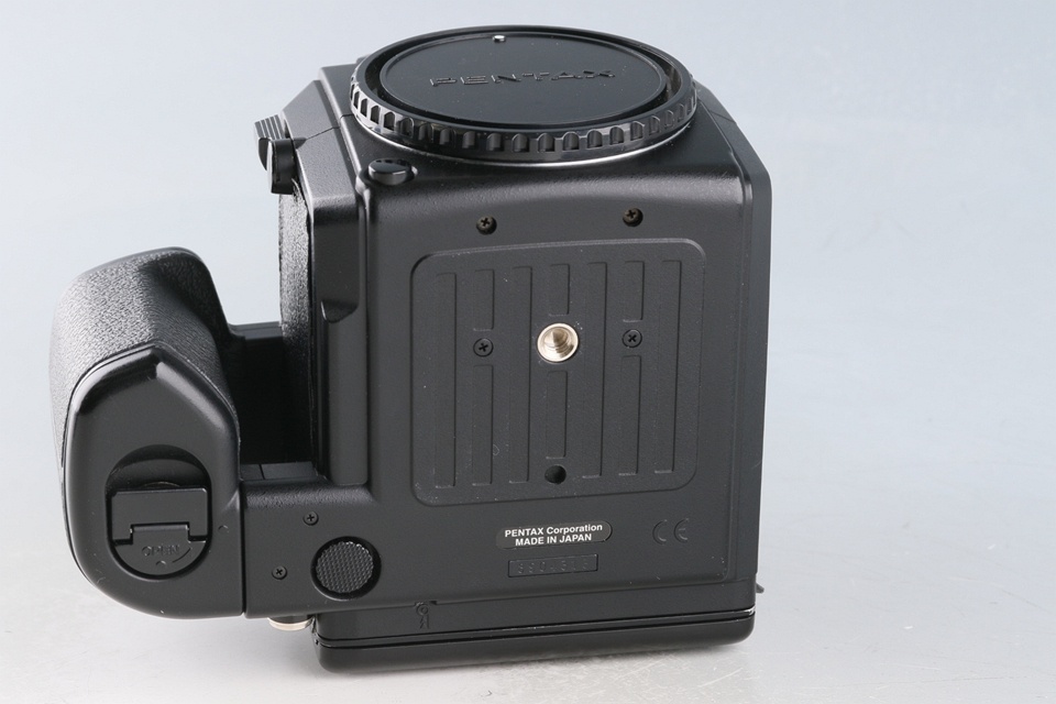 Pentax 645 NII Medium Format Film Camera #62625E1