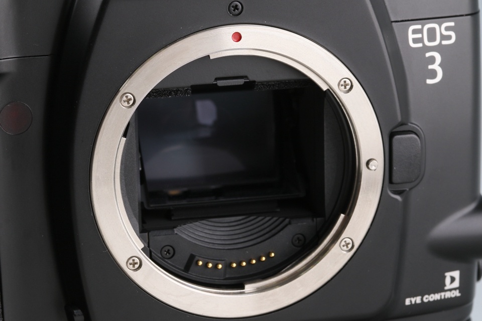 Canon EOS 3 35mm SLR Film Camera + PB-E2 #62657E3