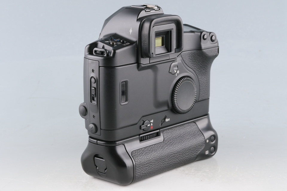 Canon EOS 3 35mm SLR Film Camera + PB-E2 #62657E3