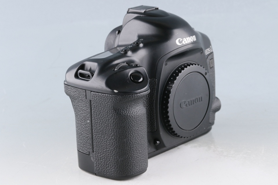 Canon EOS-1V 35mm SLR Film Camera #62987E4