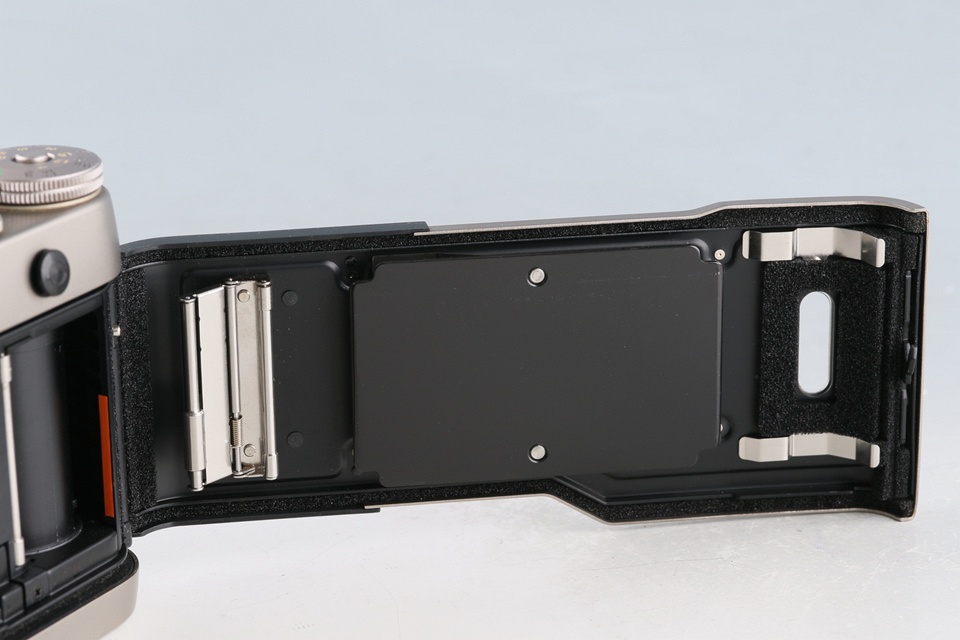 Contax G1 35mm Rangefinder Film Camera #63059D5