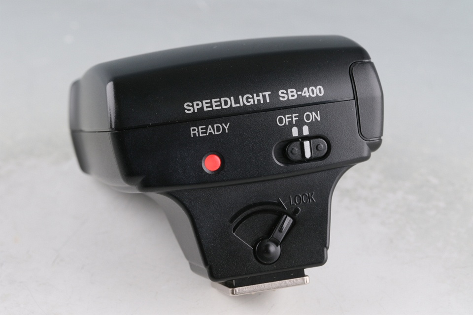 Nikon SB-400 Speedlight With Box #63077L4