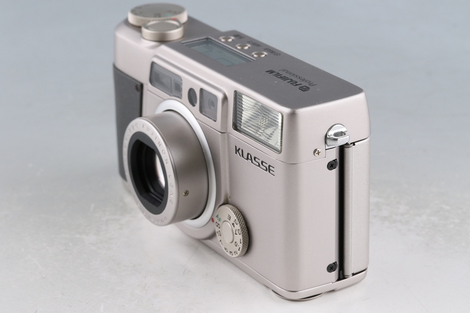 Fujifilm Klasse 35mm Point & Shoot Film Camera With Box #63079L8