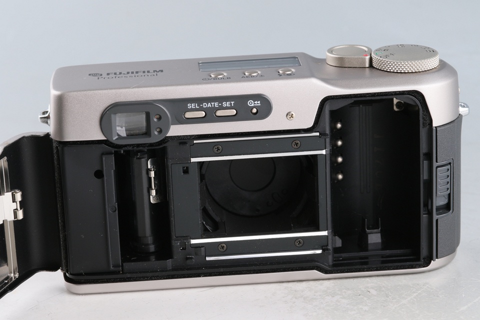 Fujifilm Klasse 35mm Point & Shoot Film Camera With Box #63079L8