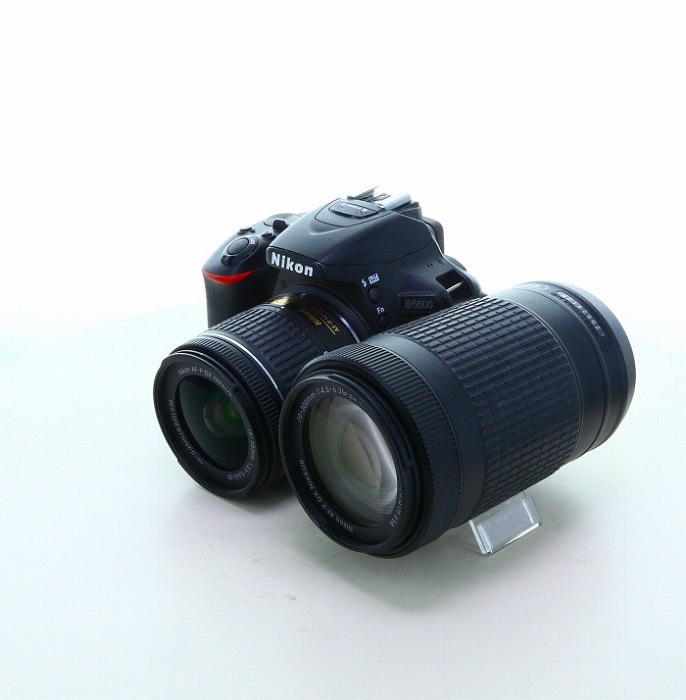 ニコン D5600 ダブルズームキツト