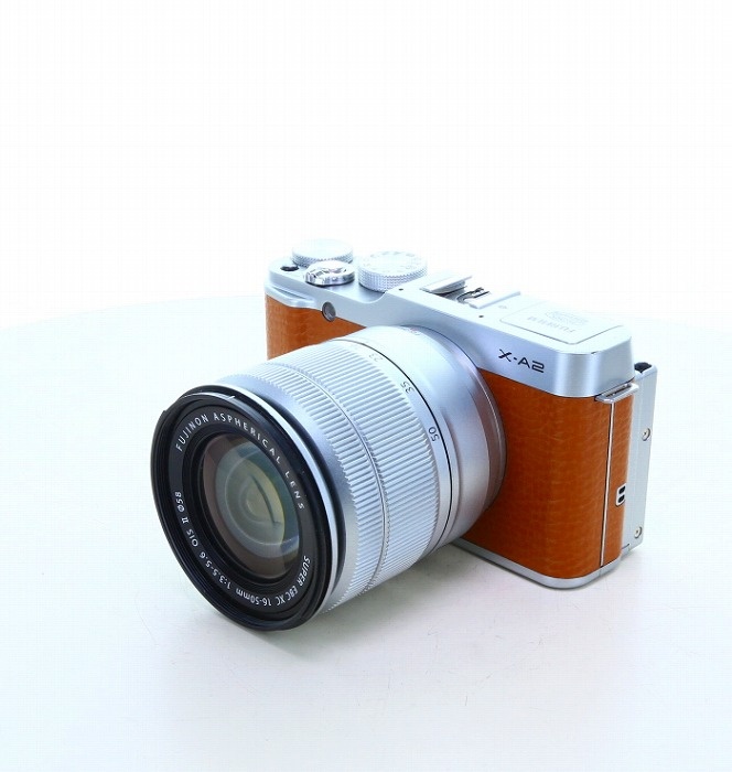 フジフイルム X-A2 レンズキット ブラウン