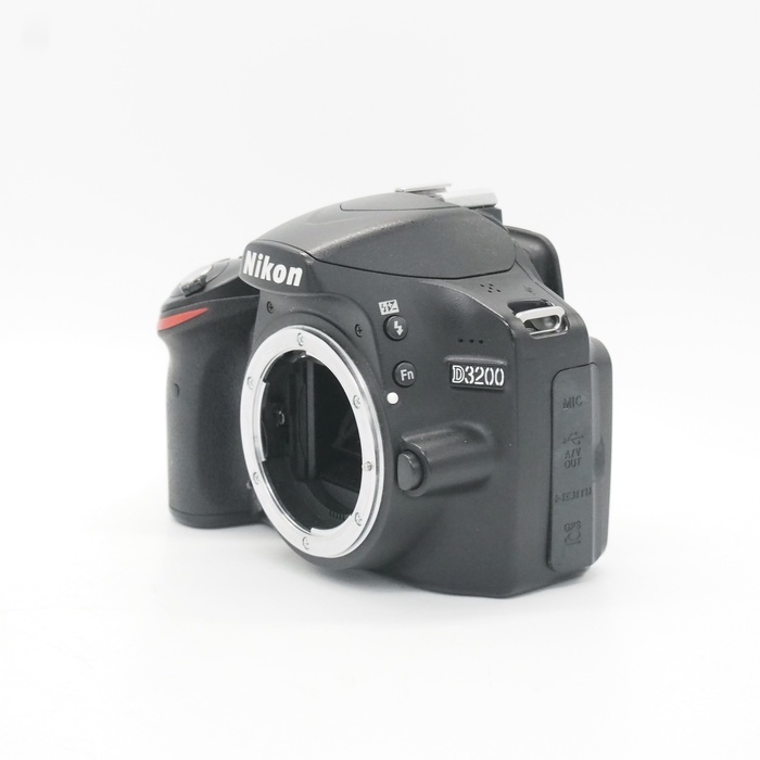 ニコン D3200 ボデイ ブラツク ※充電器無し