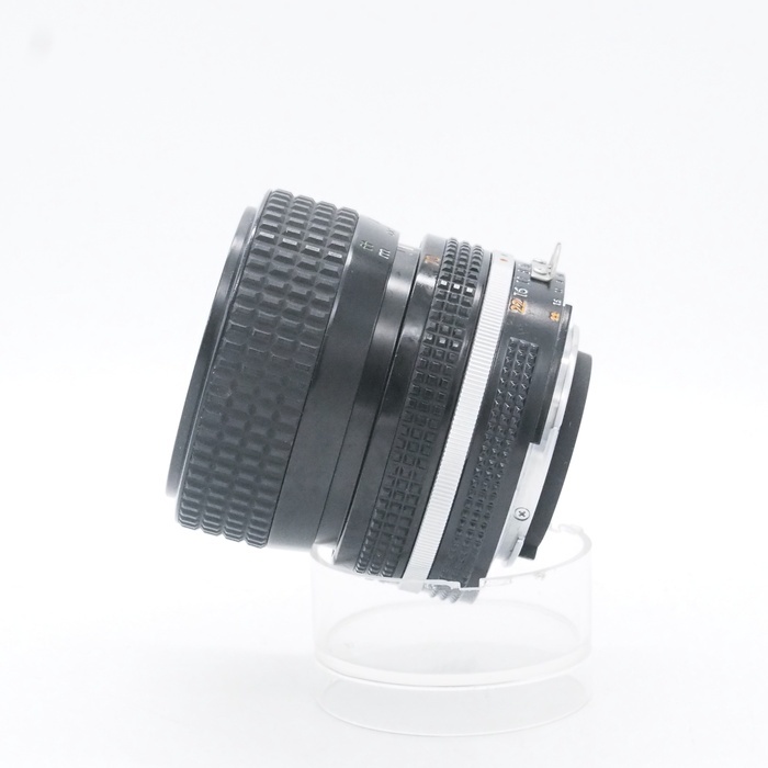 ニコン AI 35-70/3.3-4.5S (D刻印付)