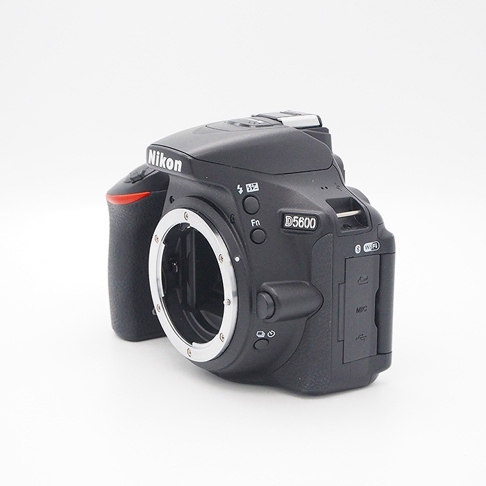 ニコン D5600