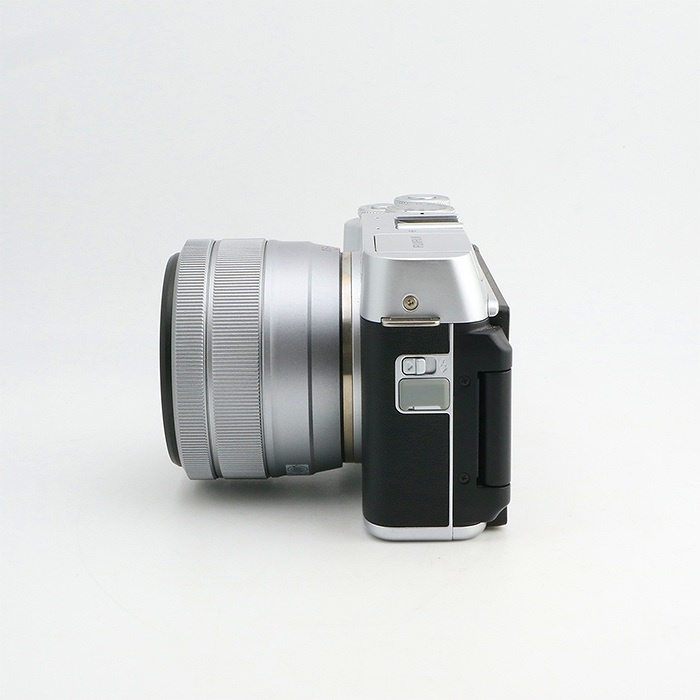 フジフイルム X-A7 レンズキツト シルバー
