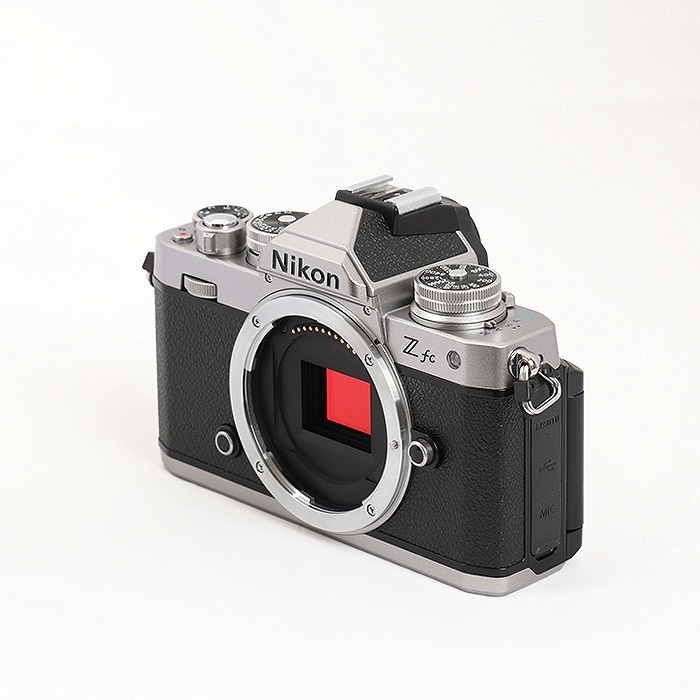 ニコン Z fc ボディ シルバー
