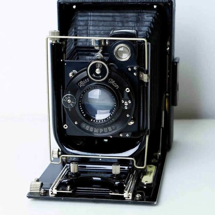 ツアイスイコン Ideal 9x12 with Tessar 4.5-13.5cm