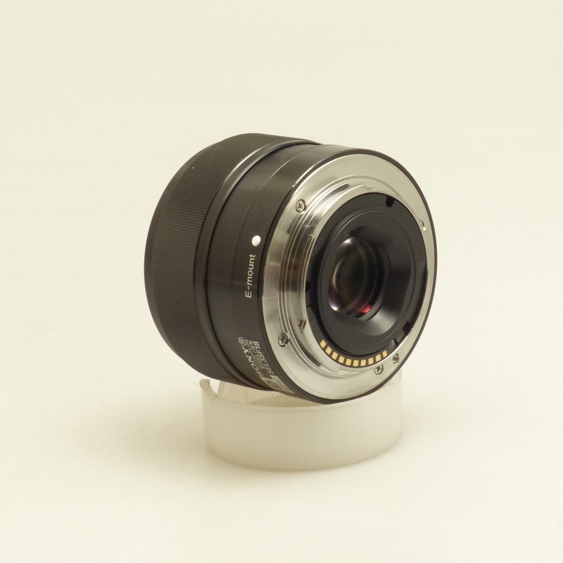 ソニー E35/F1.8 OSS