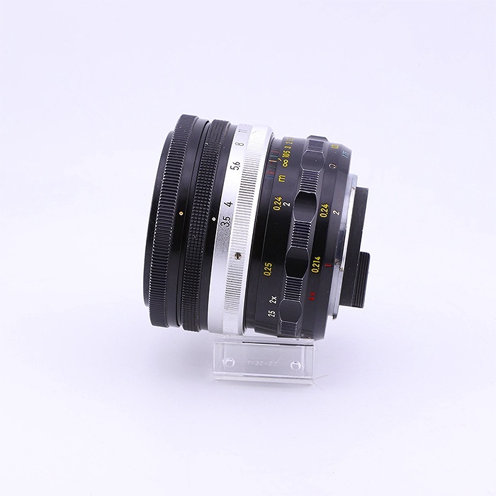 ニコン Micro NIKKOR 5.5/3.5 初期 (プリセット絞り)