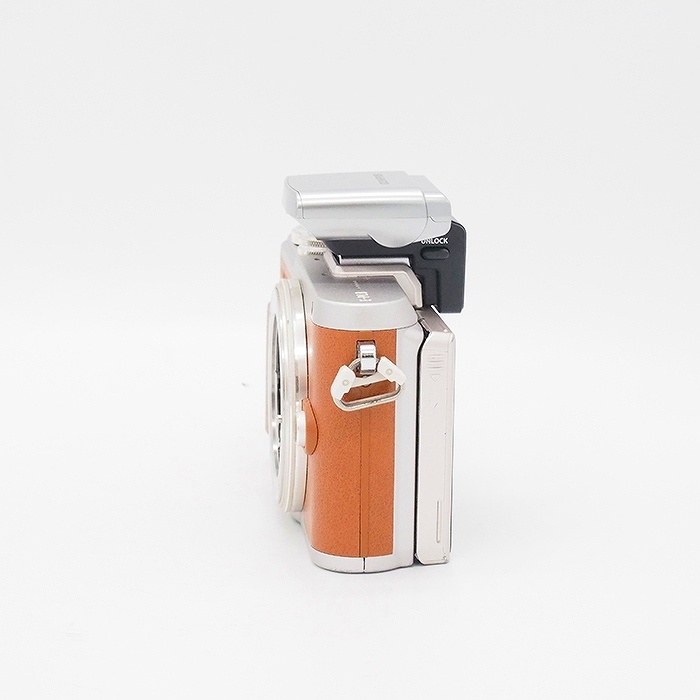 オリンパス E-PL8 ブラウン ※ボディ・バッテリーのみ