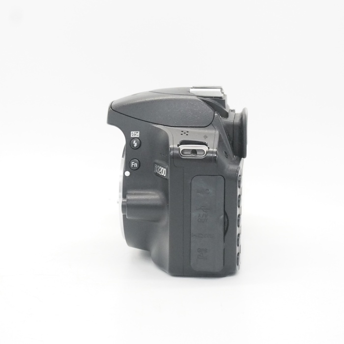 ニコン D3200 ボデイ ブラツク ※充電器無し