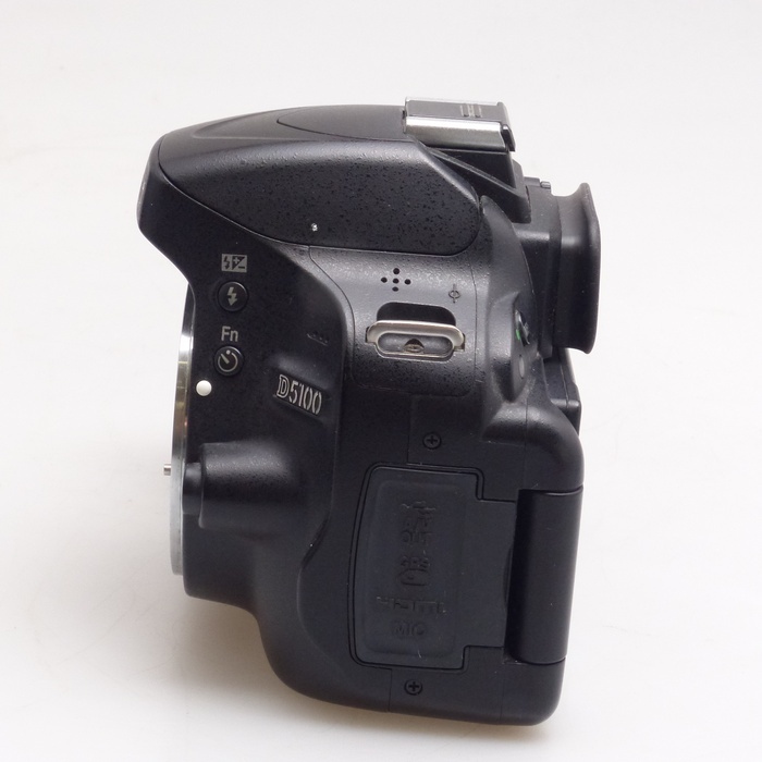 ニコン D5100 ボデイ