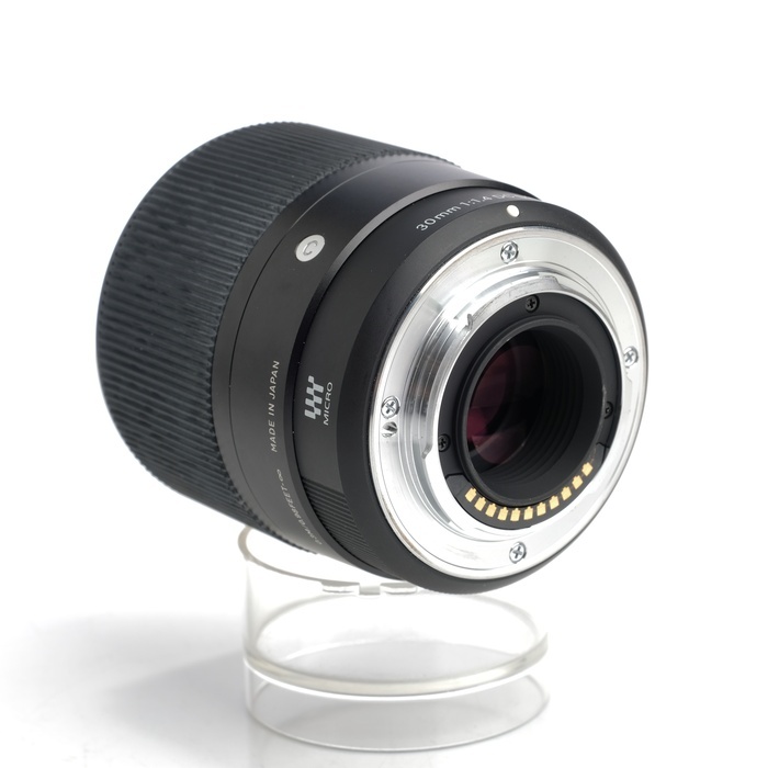 シグマ 30/F1.4 DC DN CONTEMPORARY マイクロフオーサーズ